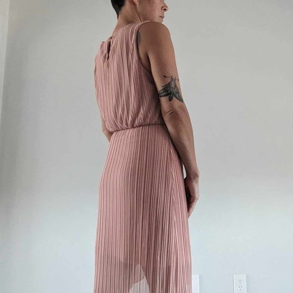 Forever 21 Dusty Rose Flowy Midi Dress. M - Picture 4 of 7